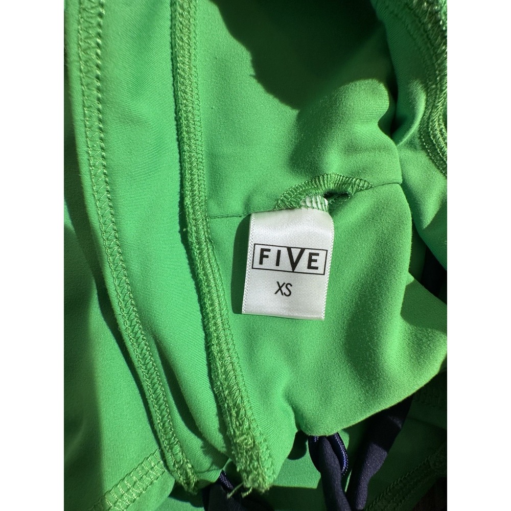 Set de Danza Five Dancewear - Top con Amarre y Shorts - Verde Neón/ (Size XS) - Picture 7 of 10